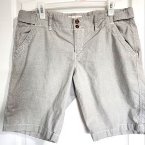 Old Navy light grey shorts